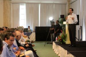 Foro sobre liderazgo, gobernanza y participación ciudadana en Bolívar